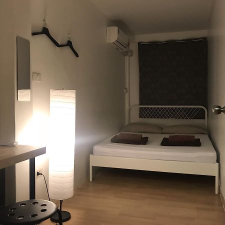 Once In Bangkok With Me Guesthouse Екстериор снимка