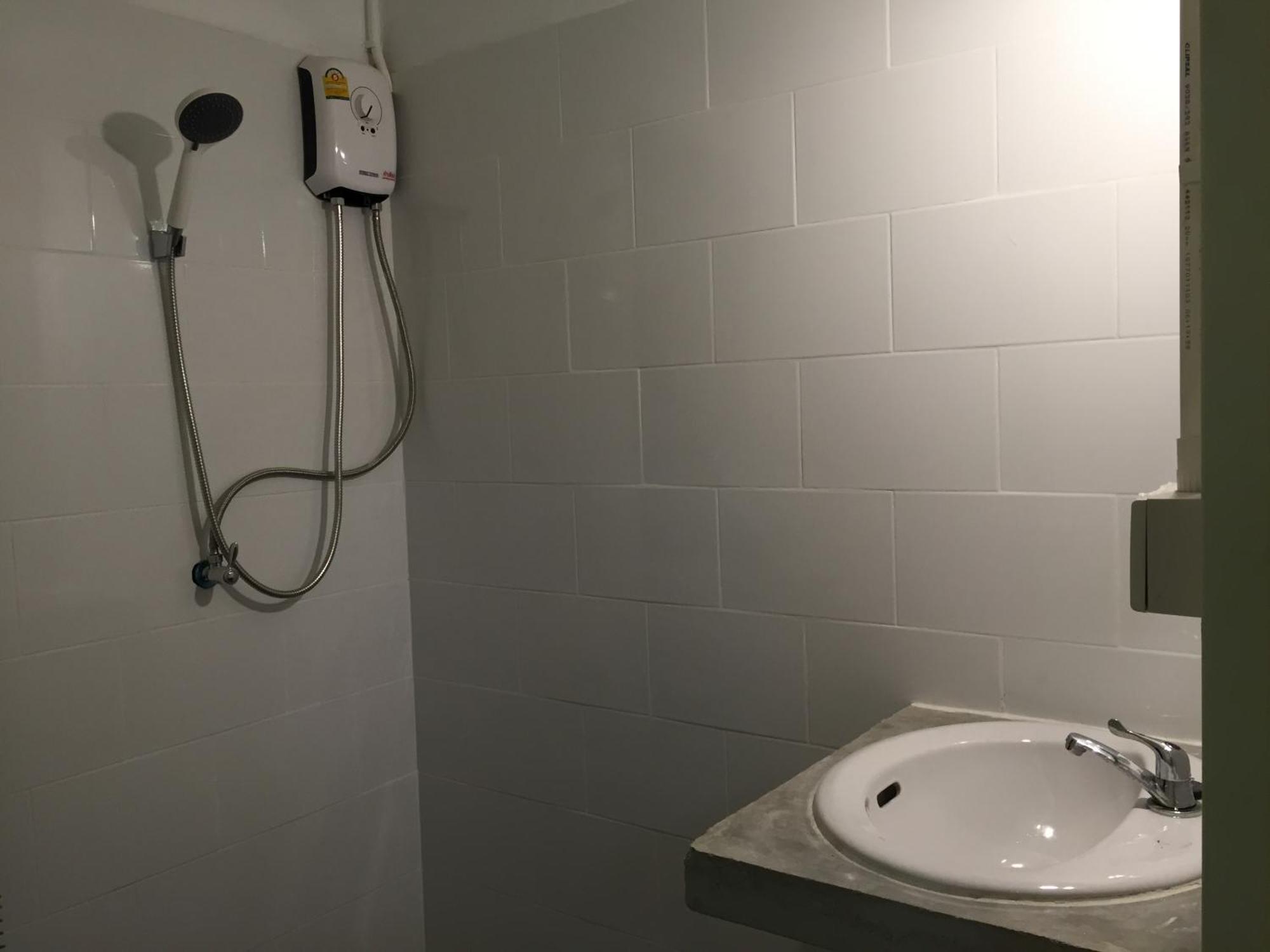 Once In Bangkok With Me Guesthouse Екстериор снимка