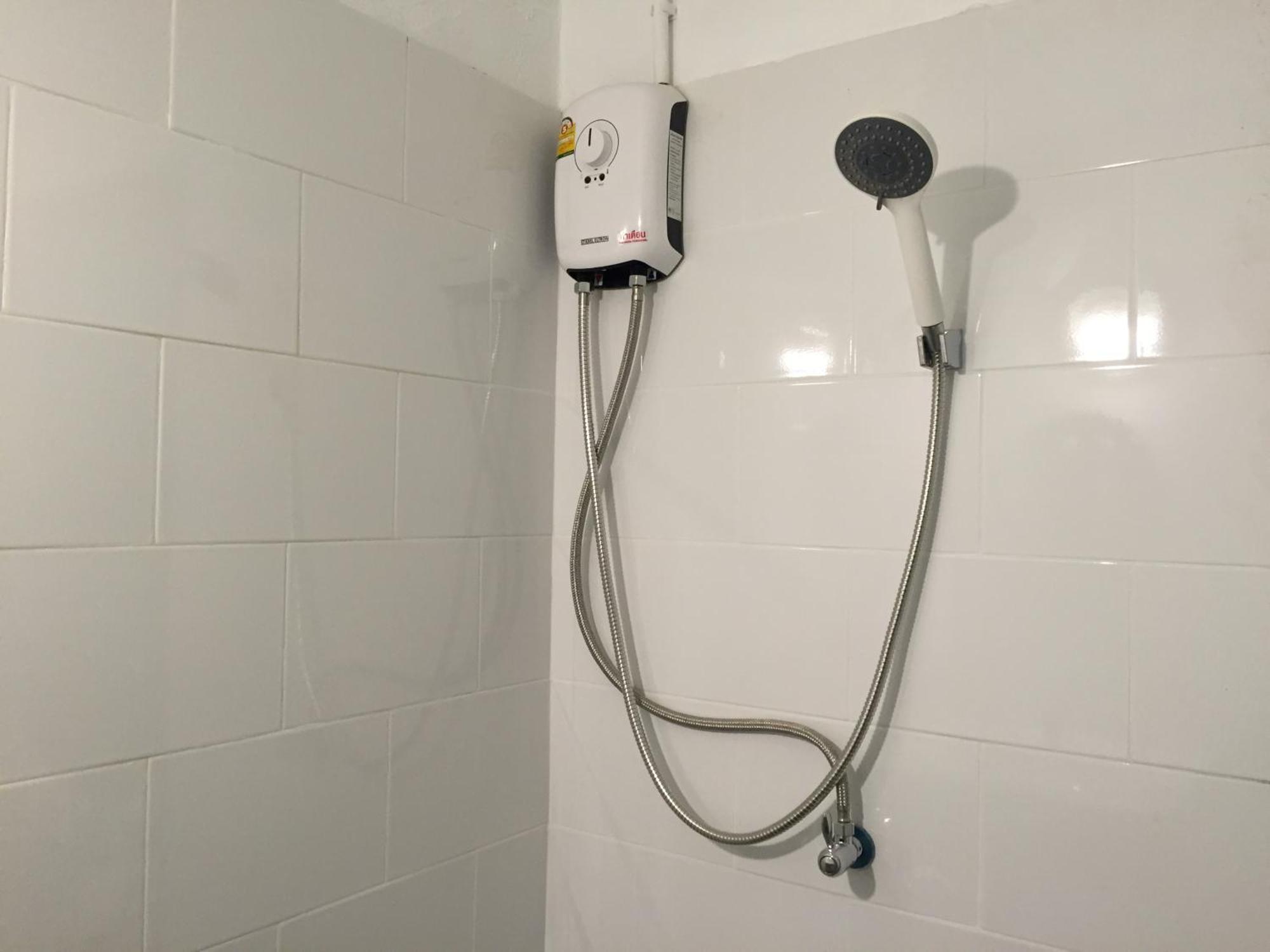 Once In Bangkok With Me Guesthouse Екстериор снимка