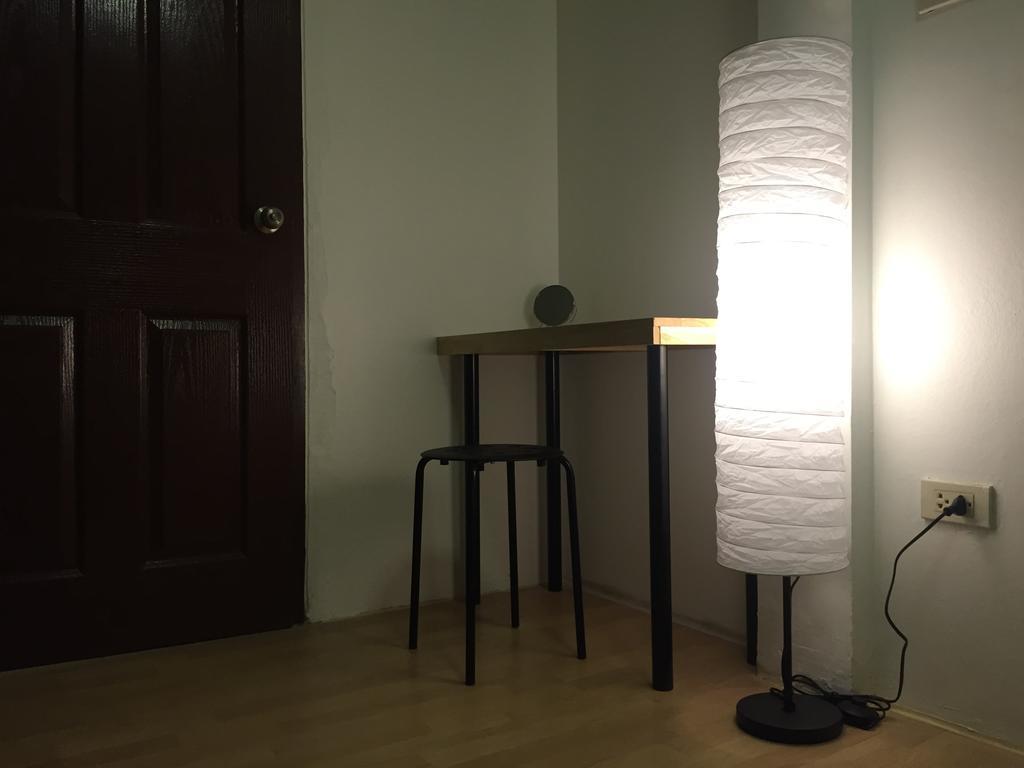 Once In Bangkok With Me Guesthouse Екстериор снимка