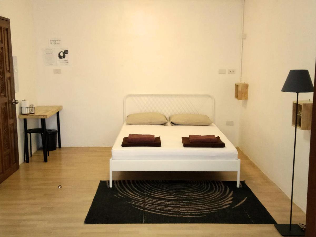 Once In Bangkok With Me Guesthouse Екстериор снимка