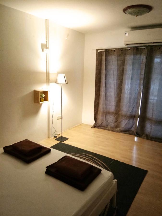 Once In Bangkok With Me Guesthouse Екстериор снимка