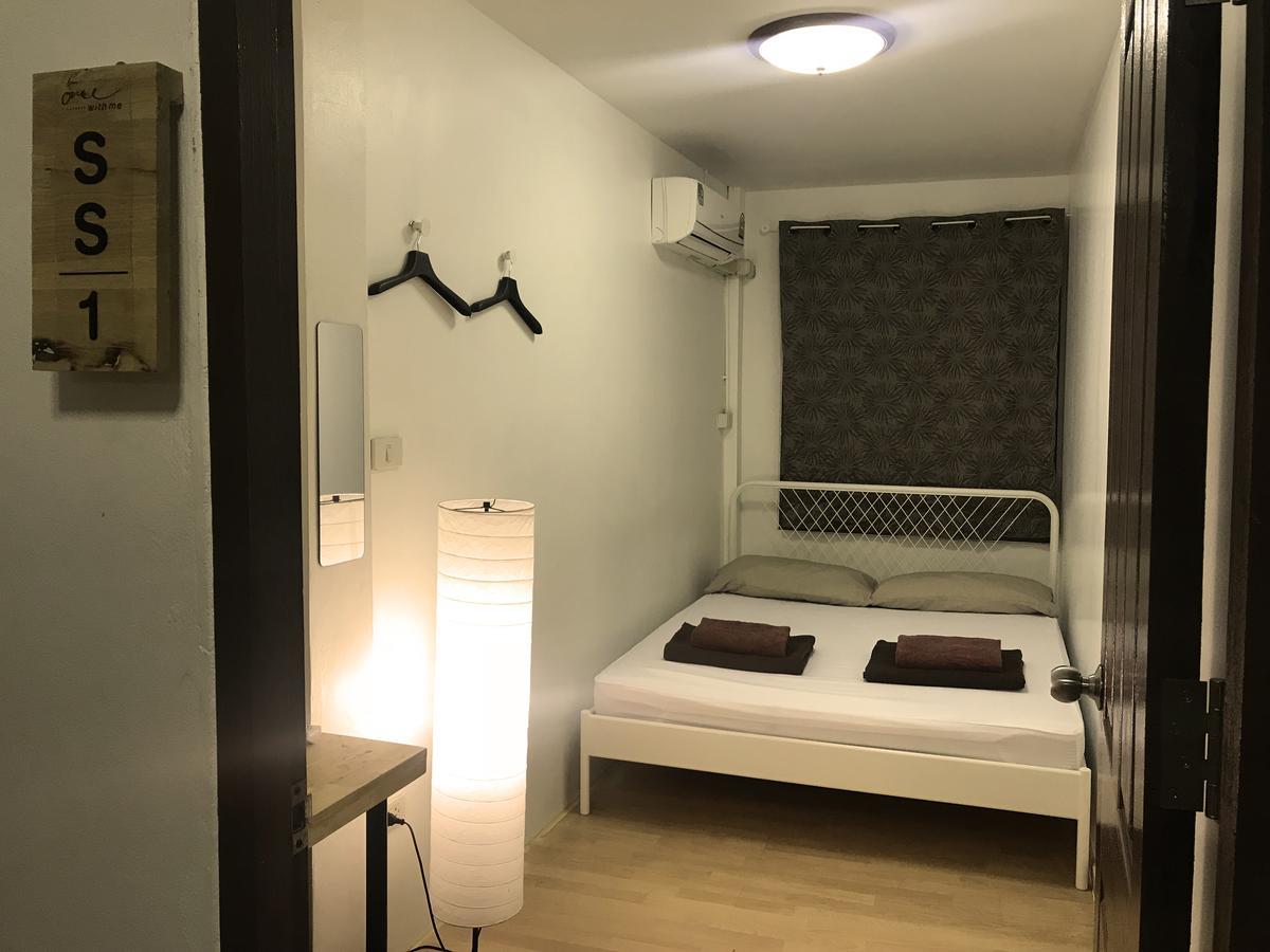 Once In Bangkok With Me Guesthouse Екстериор снимка