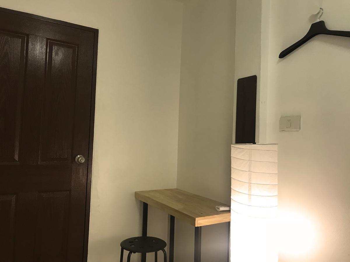Once In Bangkok With Me Guesthouse Екстериор снимка