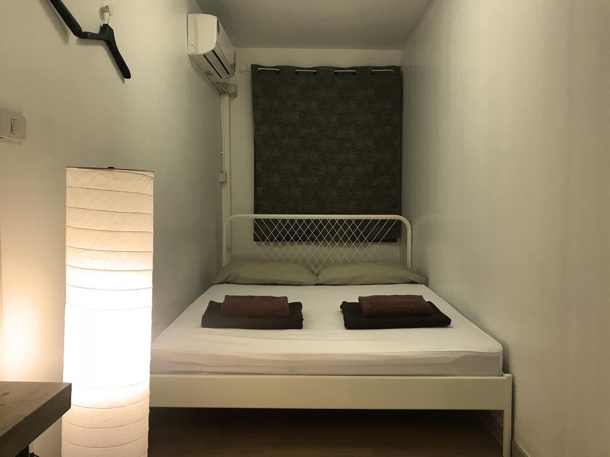 Once In Bangkok With Me Guesthouse Екстериор снимка